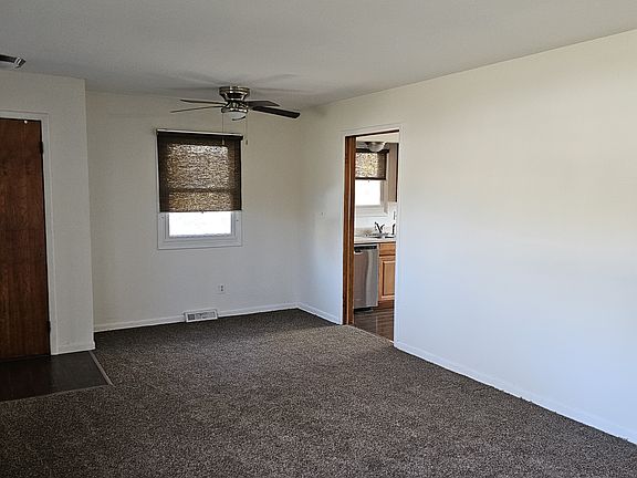 3rd image of 225 Pingree Dr