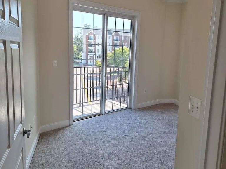 5215 Center St #201 — Photo 16