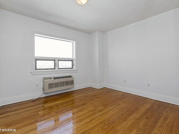 3rd image of 809-815 22nd St #1106