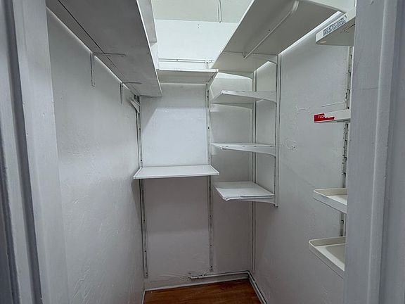 5th image of 4444 Ludlam Rd APT 25