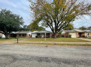 1811 W Hunt St, Sherman, TX 75092