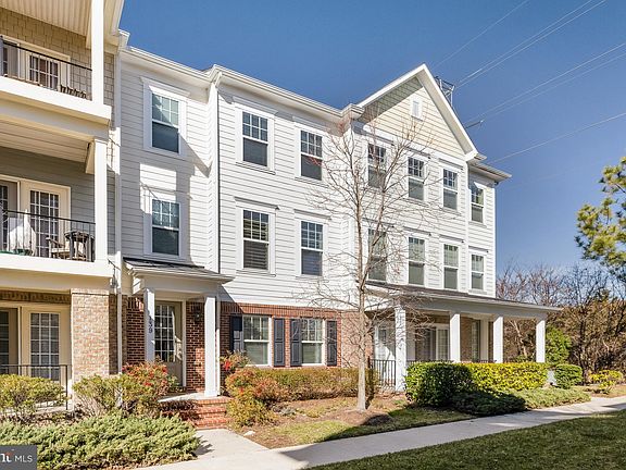 2nd image of 139 Anthem Ave