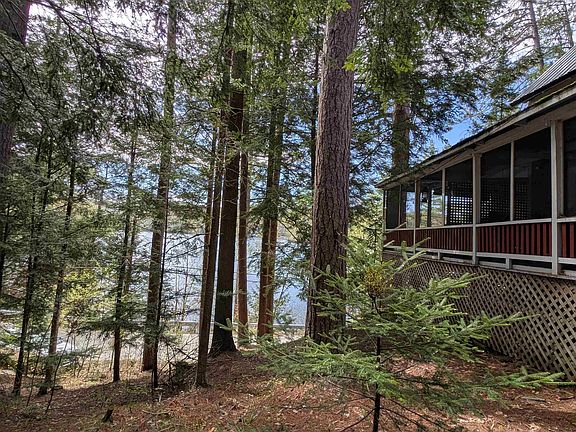3rd image of 425 Partridge Lake Road