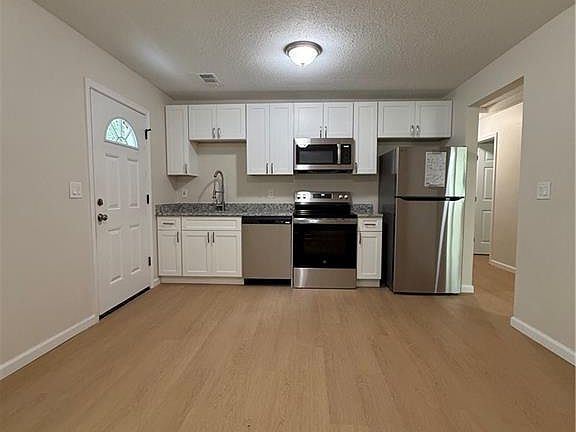 2nd image of 3319 Decatur St