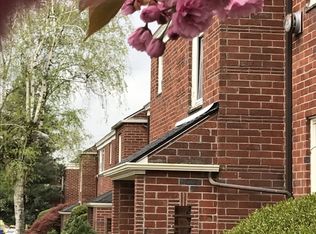 5595 NE Sandycrest Ter APT 2, Portland, OR 97213