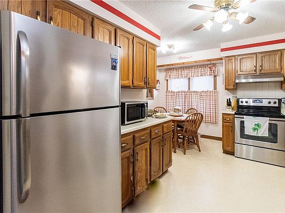 4th image of 505 Meadowcrest Ct