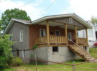 212 Washington Ave, Oak Hill, WV 25901