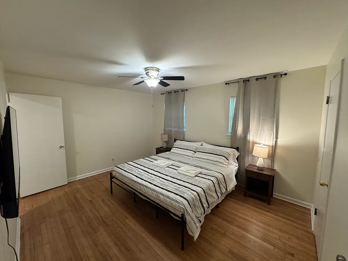 Building Photo - 200 Parthenia Dr