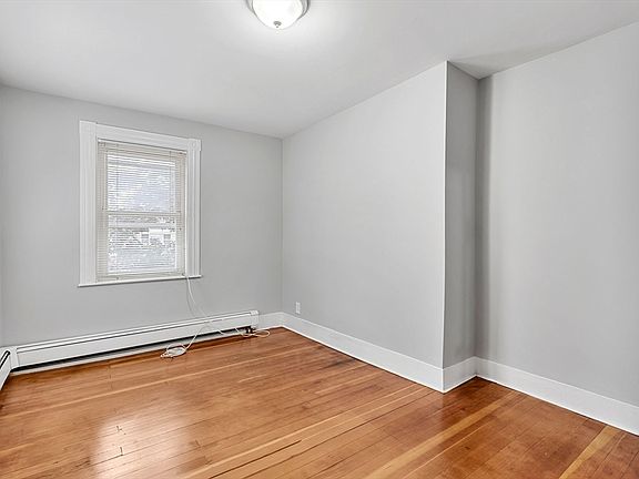 5th image of 11 Pinkert St