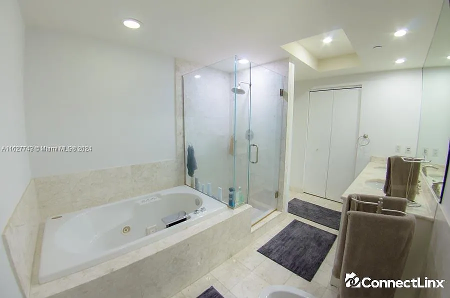 1 bed, 1.0 bath, $4,000 — Photo 3