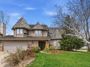 15656 Hamilton St, Omaha, NE 68118