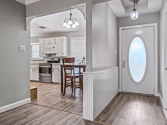 5th image of 791 Evelyn Dr