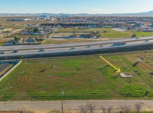 40102 13th St W, Palmdale, CA 93551