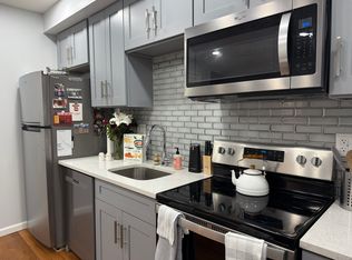 126 Lombard St #2F, Philadelphia, PA 19147