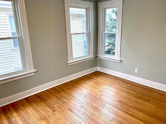 3rd image of 83 Avon St Floor 2