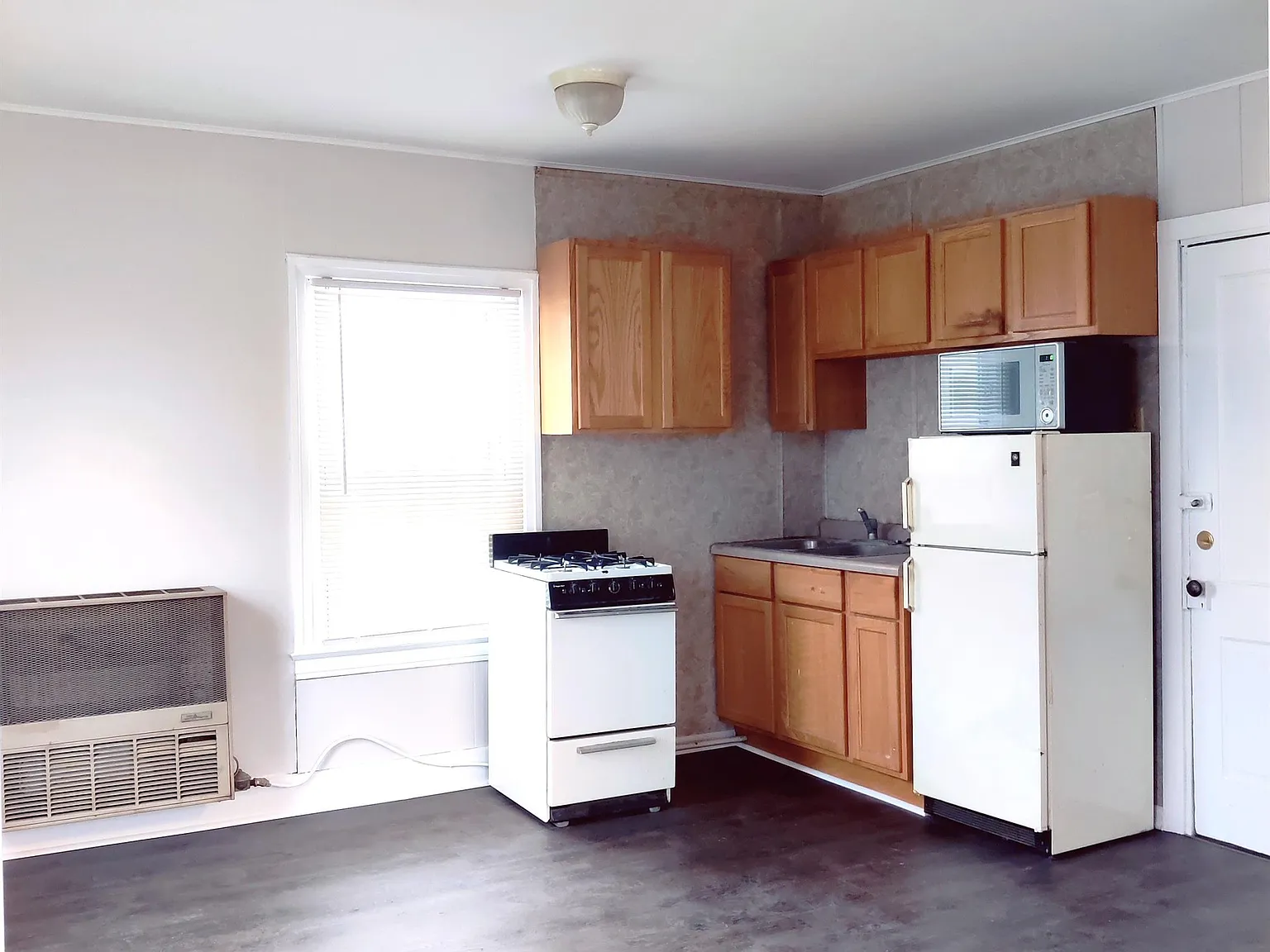 347 / 114 Clark Street - 4 — Photo 3