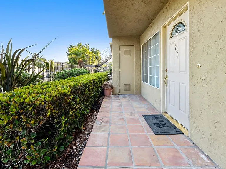 4775 Seminole Dr #105 — Photo 22