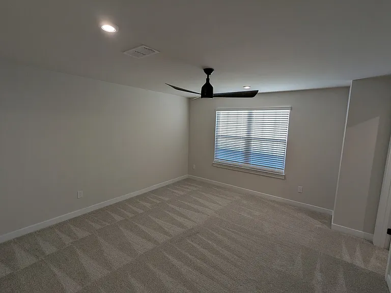225 Van Zandt Trl — Photo 33