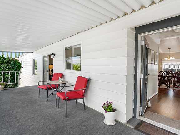 5th image of 147 Nut Tree Ln #147