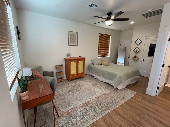 3rd image of 1233 Oasis Dr #A