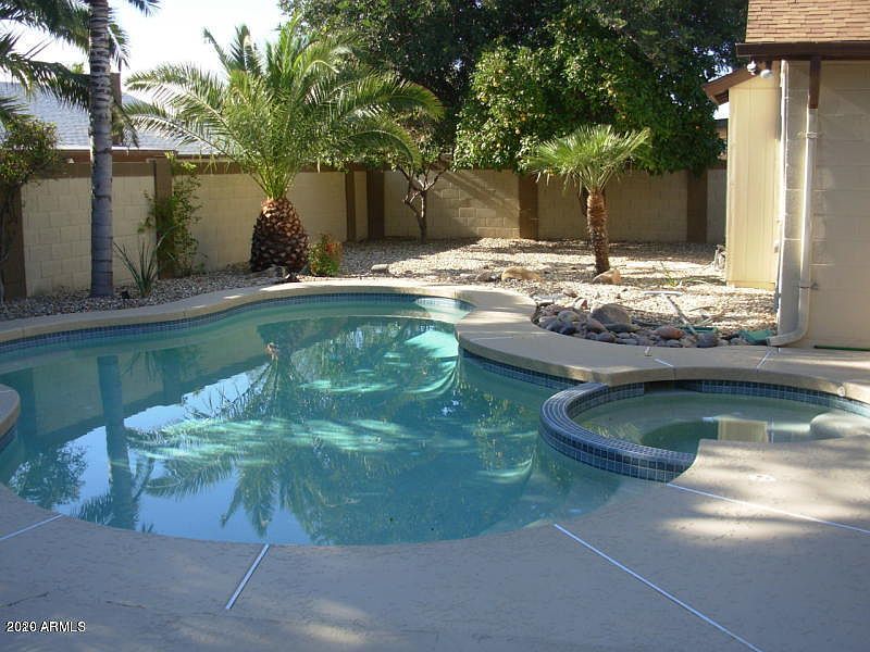 2nd image of 6403 W Port Royale Ln