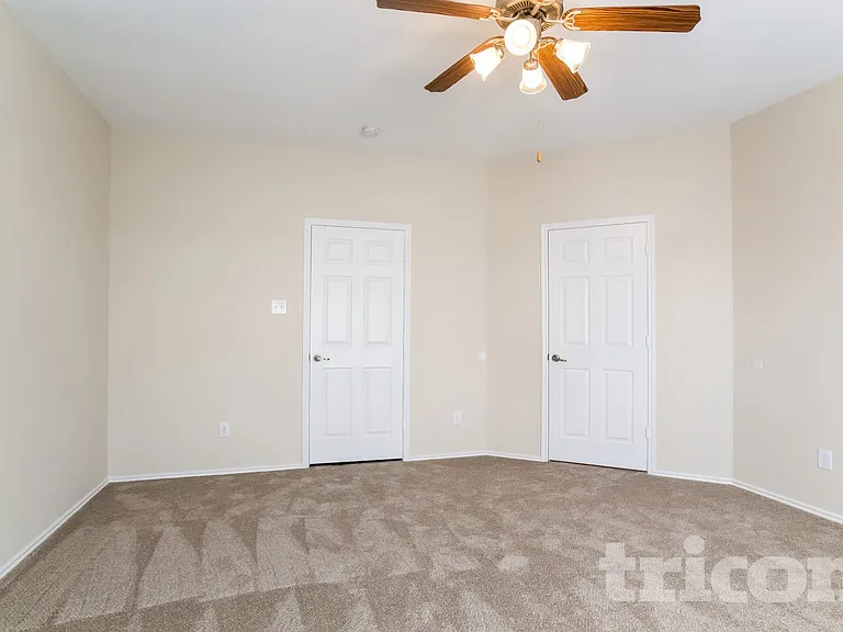 10338 Whisper Bluff Dr — Photo 7