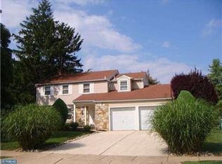 8 Crestview Dr, Cherry Hill, NJ 08003