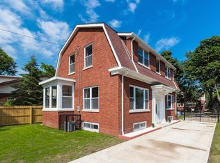 7350 S Bennett Ave, Chicago, IL 60649