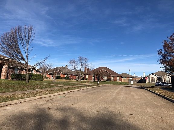 4th image of 523 Glenwood Dr