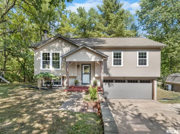 1513 Bloomington Rd, East Peoria, IL 61611