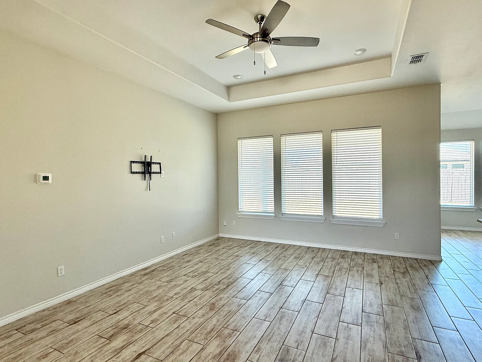 3 bed, 1522 sqft, $2,300 — Photo 3