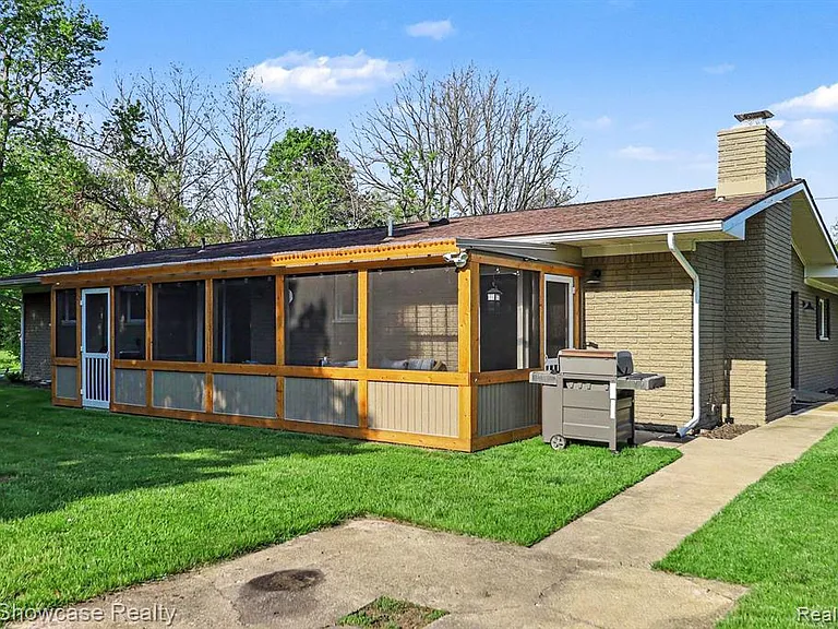 2572 Ridge Rd — Photo 28