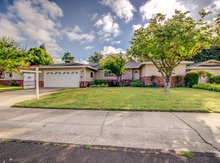 6297 Lake Park Dr, Sacramento, CA 95831