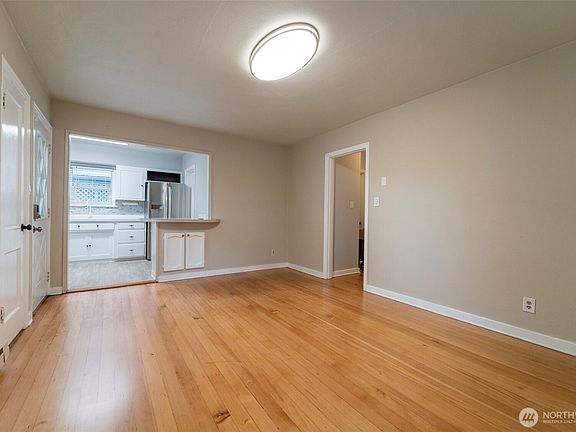 3rd image of 2919 Louisiana Street