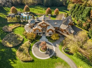 47 Apple Tree Ln, New Canaan, CT 06840