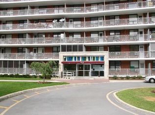 6115 98th St APT 17B, Rego Park, NY 11374