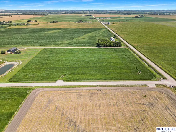 27050 Rainwood Rd, Valley, NE 68064