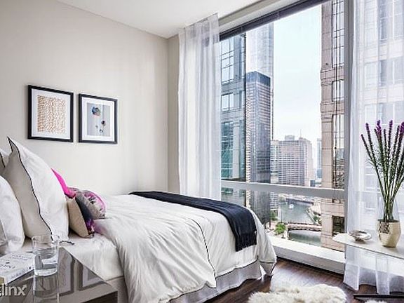 Upper-Wacker-Clark-111WW_1b-155cb38cfc1c1b