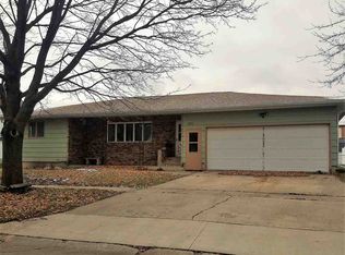 214 Magill Ave, Readlyn, IA 50668