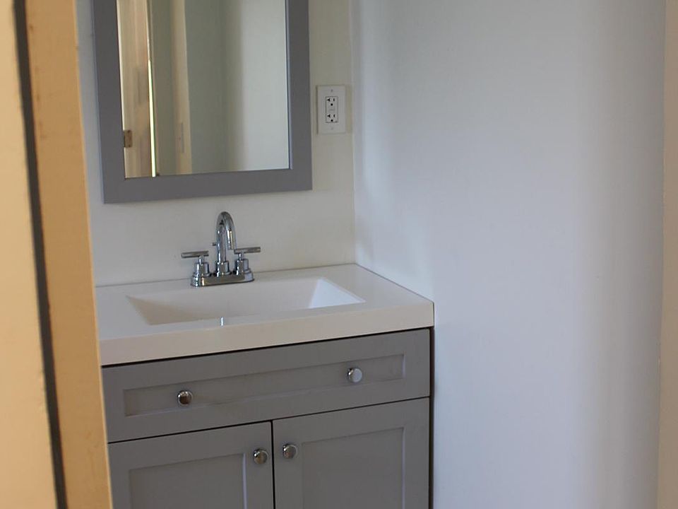 2nd image of 2109 Logan Ave #1/2
