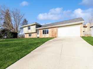 4207 Harris St, Ames, IA 50014