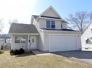 1037 2nd Ave, Aurora, IL 60505