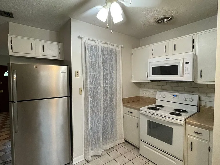 48 Fawn Ln — Photo 8