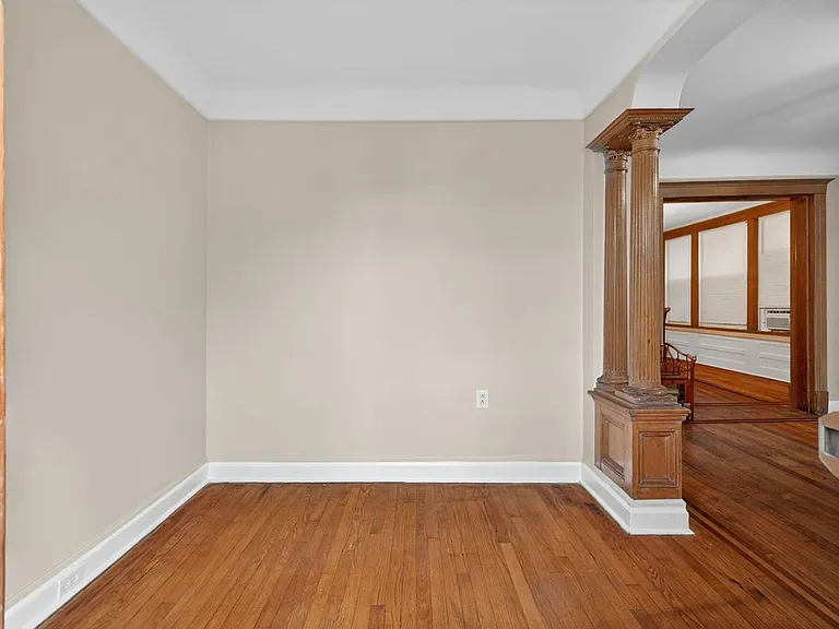 18 Boyd Ave — Photo 7