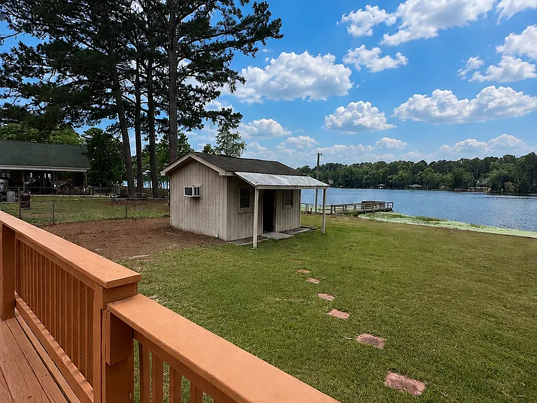 101 Bayview Cir — Photo 24