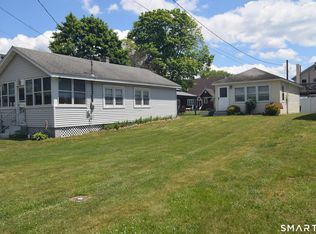 10 Hartford Avenue, Old Lyme, CT 06371