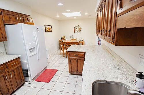 5th image of 1554 Donette Pl NE #1554