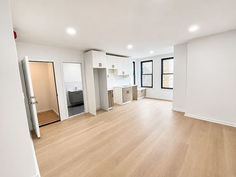 856 N 22nd St #3F — Photo 1