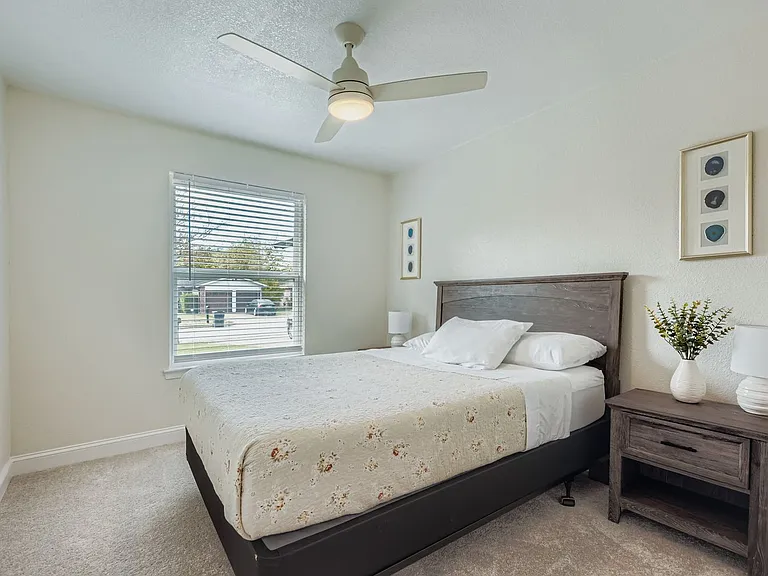 1107 Georgetown St — Photo 11