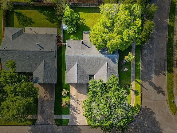 5th image of 15802 Tammany Ln